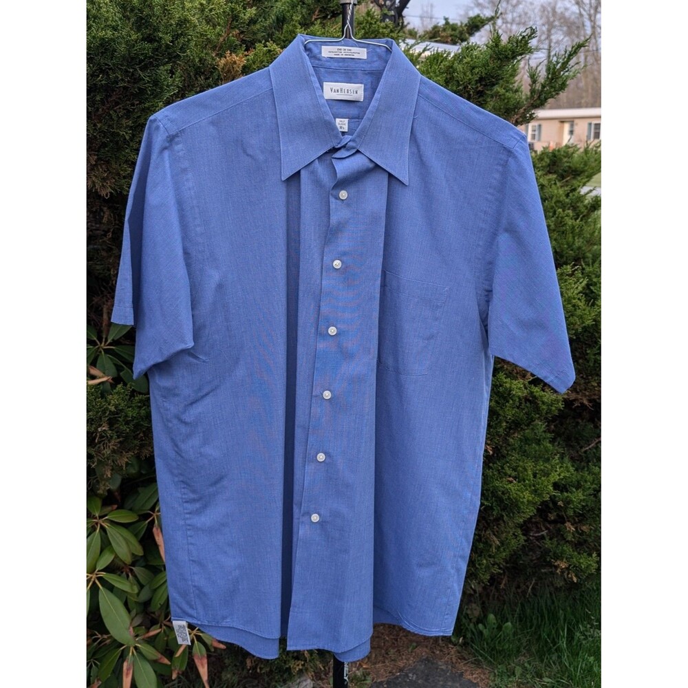 Van Huesen Half Sleeve Button Up Mens Shirt. Blue Size 16 & 1/2